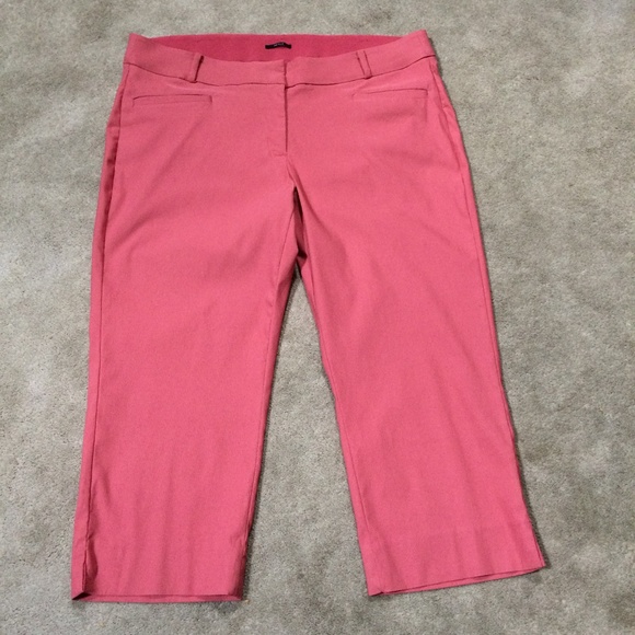 Lane Bryant Pants - Lane Bryant "The Allie" Stretch Capri Pants